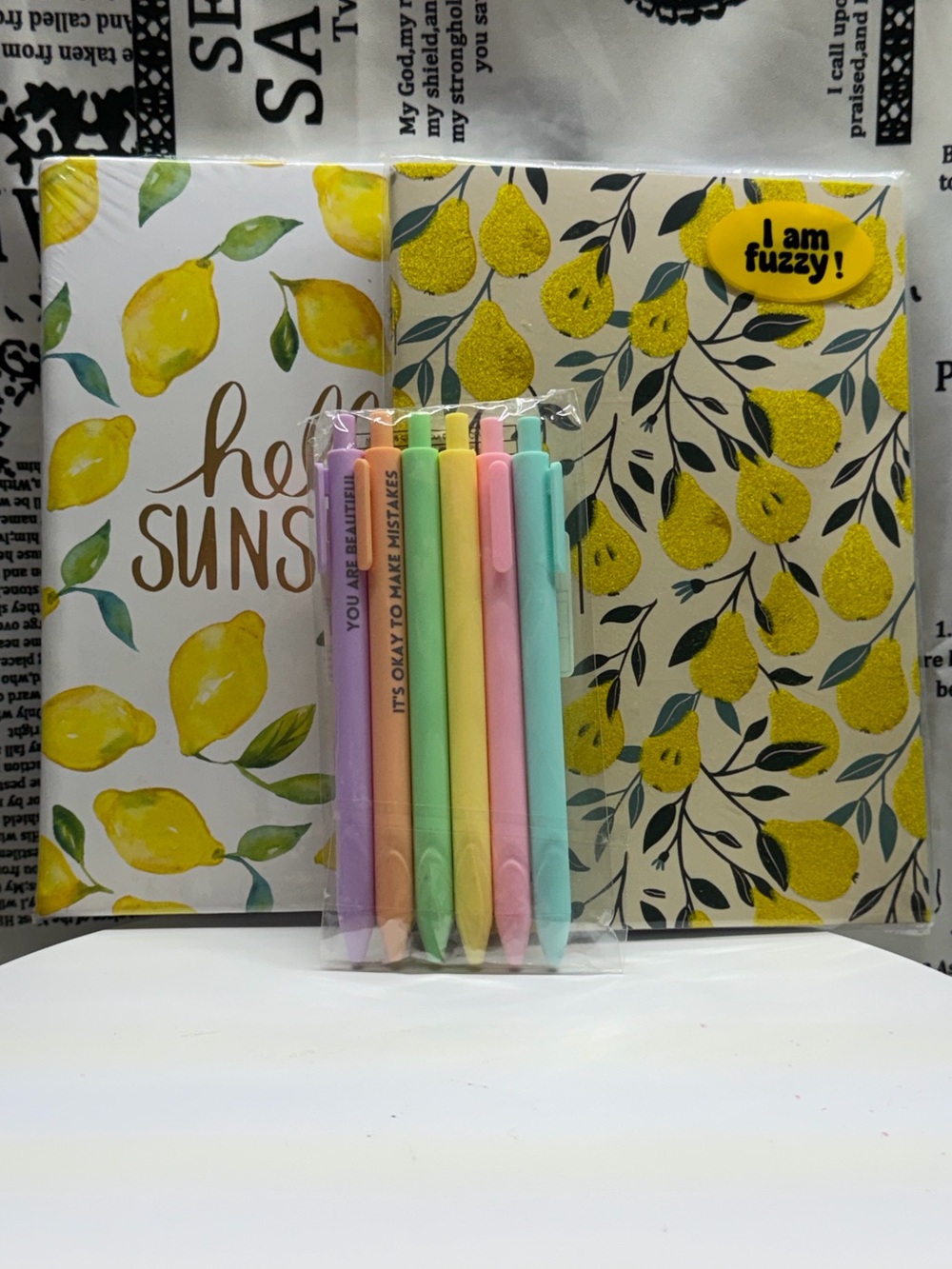 Pen Set with Lemon-Themed Notebooks